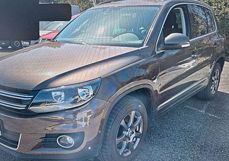 VW Tiguan Volkswagen Sport & Style TDI 4Motion 1 Hand AHK