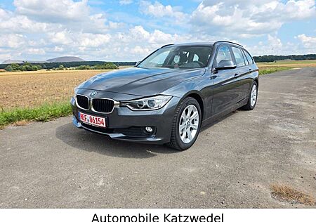 BMW 320 d Touring/Automatik/1.HAND/Garantie