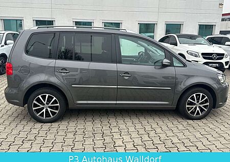VW Touran Volkswagen Highline 7 SITZER*GARANTIE*HU*1HAND*LED