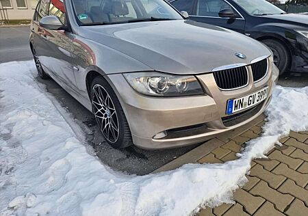 BMW 320i 320