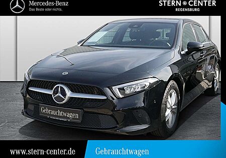 Mercedes-Benz A 180 KOMPAKTLIMOUSINE+STYLE+LED+KAMERA+AHK+MBUX