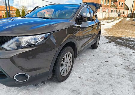 Nissan Qashqai 1.6 dCi Xtronic N-Connecta