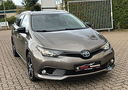Toyota Auris Touring Sports Hybrid Team D