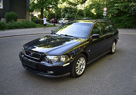 Volvo V40 2.0 Sport ,Vollleder, Shz etc.
