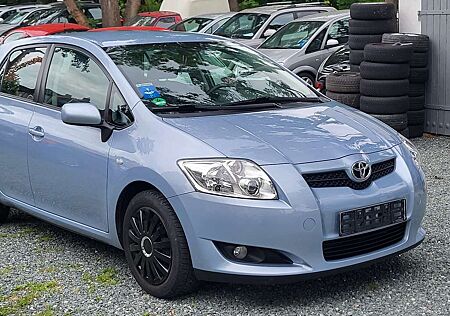 Toyota Auris Team 1.4 Wenig Km. NEUE TÜV MÖGLICH