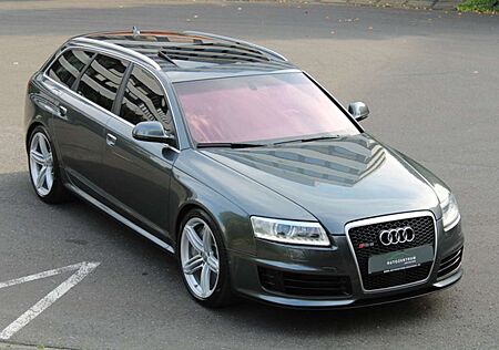 Audi RS6 Avant Scheckheft/BOSE/Kamera/Keramik/Keyless
