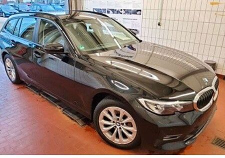 BMW 318 d Advantage Aut/Navi/Driv&BremsAss/AG+/AHK