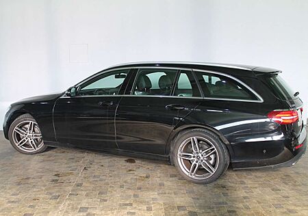 Mercedes-Benz E 200 T, AMG-Styling, LED Scheinwerfer