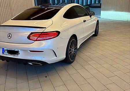 Mercedes-Benz C 300 Coupe 9G-TRONIC AMG Line