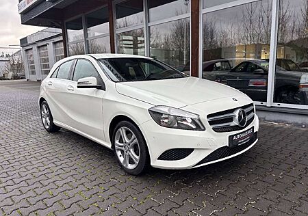 Mercedes-Benz A 180 BlueEfficiency Navi Teilleder