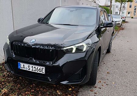 BMW iX1 xDrive30 M Sportpaket