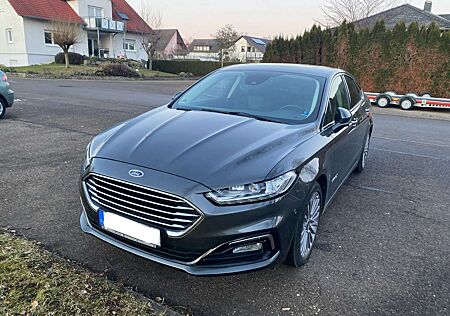 Ford Mondeo 2.0 Ti-VCT Hybrid Titanium