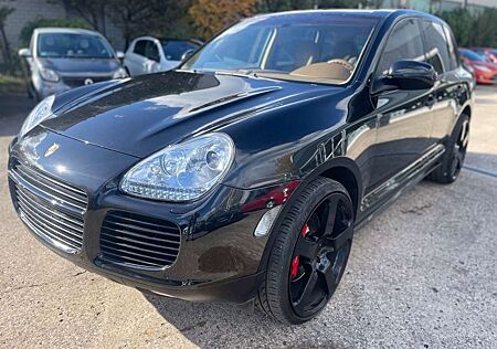 Porsche Cayenne Turbo S *521 PS*