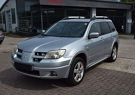 Mitsubishi Outlander 2.4 Intense LPG
