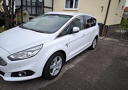 Ford S-Max 1.5 Eco Boost Start-Stopp Titanium
