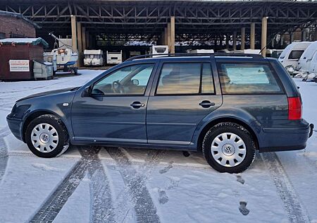 VW Bora Volkswagen Variant Variant 1.6 Highline
