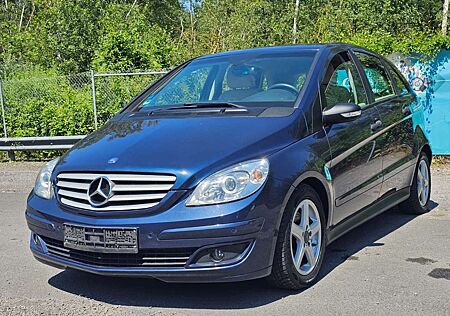Mercedes-Benz B 180 CDI AUTOMATIK+LEDER+NAVI