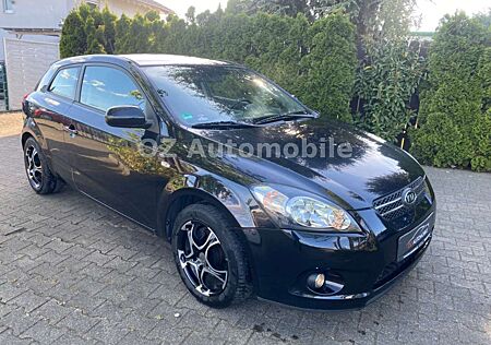 Kia Cee'd Ceed / / Pro Ceed 1.6//Klima//Shz//Alu//92Kw