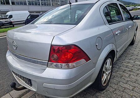 Opel Astra Edition 1.6