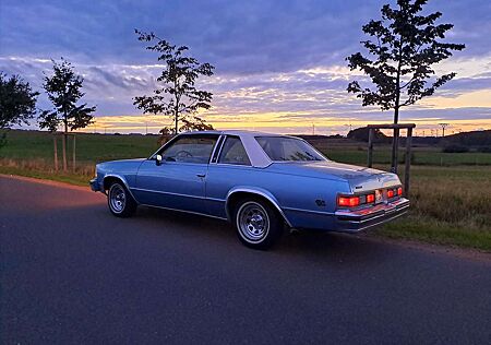 Chevrolet Malibu Classic Landau