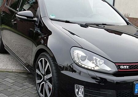 VW Golf Volkswagen GTI 2.0 Adidas Edition 211 PS