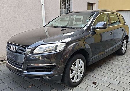Audi Q7 3.0 TDI DPF quattro tiptronic