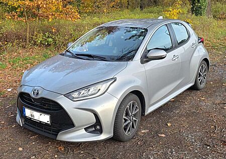 Toyota Yaris 1.5-l-VVT-iE Hybrid CVT Team D