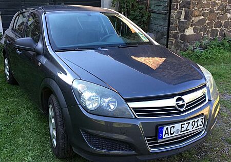 Opel Astra Fließheck 5-Türer 1.4