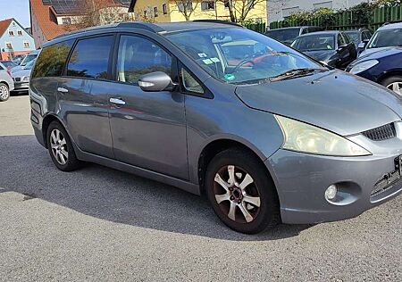 Mitsubishi Grandis 2.4 Invite, 7x Sitze,technisch gut, Vollfunktion