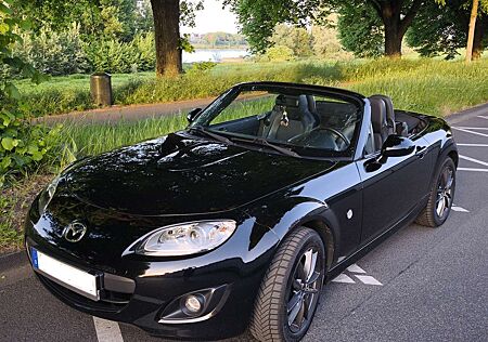 Mazda MX-5 1.8 MZR Center-Line - purer Fahrspaß inklusive!