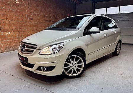 Mercedes-Benz B 200 Turbo 2.0 +NAVI+PANO+LEDER+BI-XENON+SHZ+