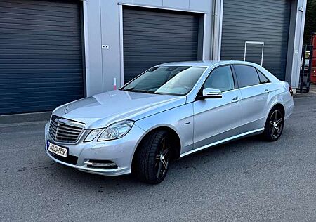 Mercedes-Benz E 200 CGI BlueEfficiency (212.048)