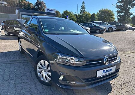 VW Polo Volkswagen VI Comfortline ** 1. HAND **