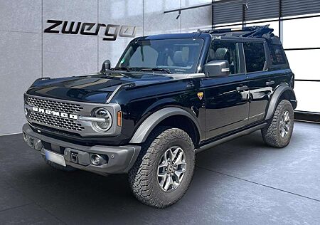 Ford Bronco Badlands First Edition Soft-Top Hard-Top