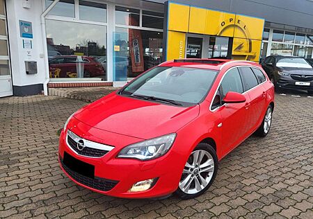 Opel Astra J 2.0T Sports Tourer "Sport" BiXenon/Navi
