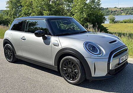 Mini Cooper SE Classic Trim