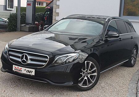 Mercedes-Benz E 220 T~LED~Avantgarde~Kamera~Navi~