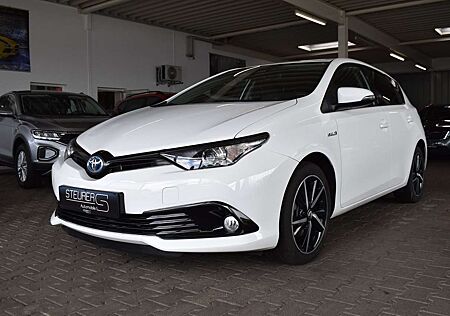 Toyota Auris 1.8 Hybrid Team D