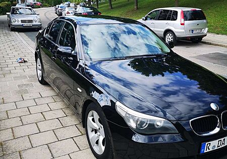 BMW 523i 523