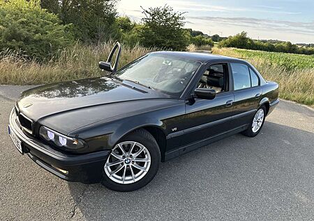 BMW 735i 735 E38 Youngtimer in top Zustand