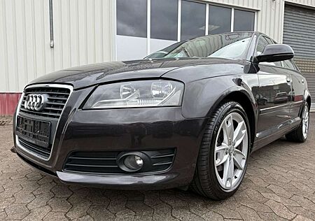 Audi A3 1.8 T 160PS Ambiente Sportback/SHZ/Tempomat