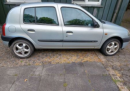 Renault Clio 1.2 ECON
