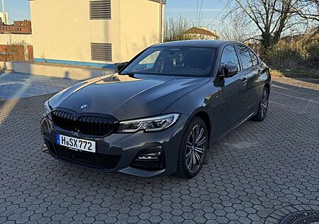 BMW 330 M-Sport 360* Laser Vollausstattung Head Up