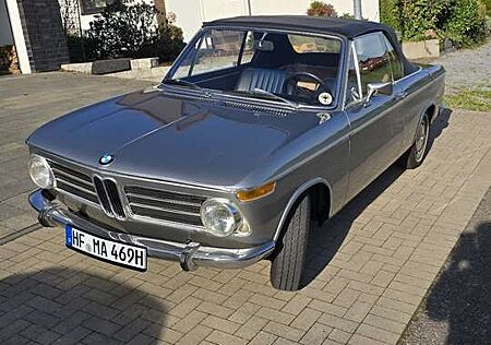 BMW 2002 Cabrio