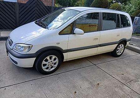 Opel Zafira 1.8 Edition