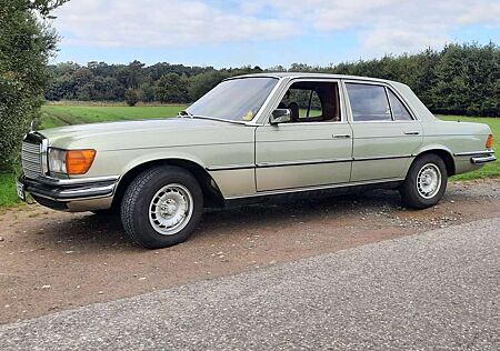 Mercedes-Benz 280 SE