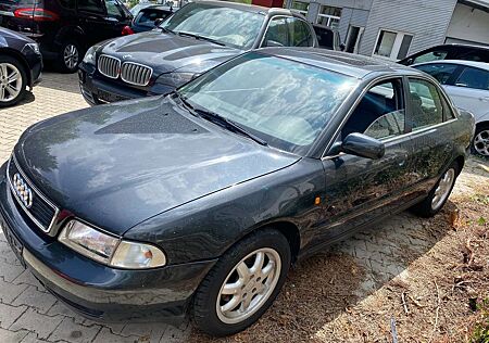 Audi A4 2.4 Lim Automatik Scheckheft 1Hand Tuv 1/26 S-Line
