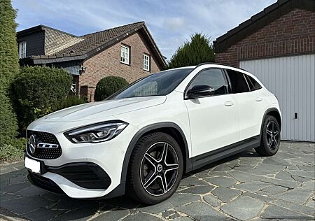 Mercedes-Benz GLA 200 GLA 7G-DCT AMG Line