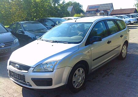 Ford Focus Turnier Trend sitzheizung Tüv neu