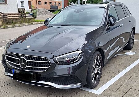 Mercedes-Benz E 300 e T 9G-TRONIC Avantgarde